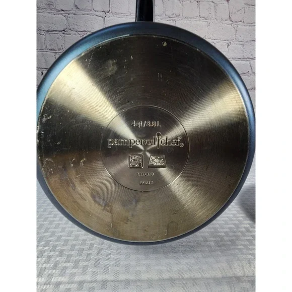 PAMPERED CHEF BRILLIANCE 4 QT. Blue /Green Metallic NON-STICK SAUCE PAN W/ LID - Picture 8 of 12